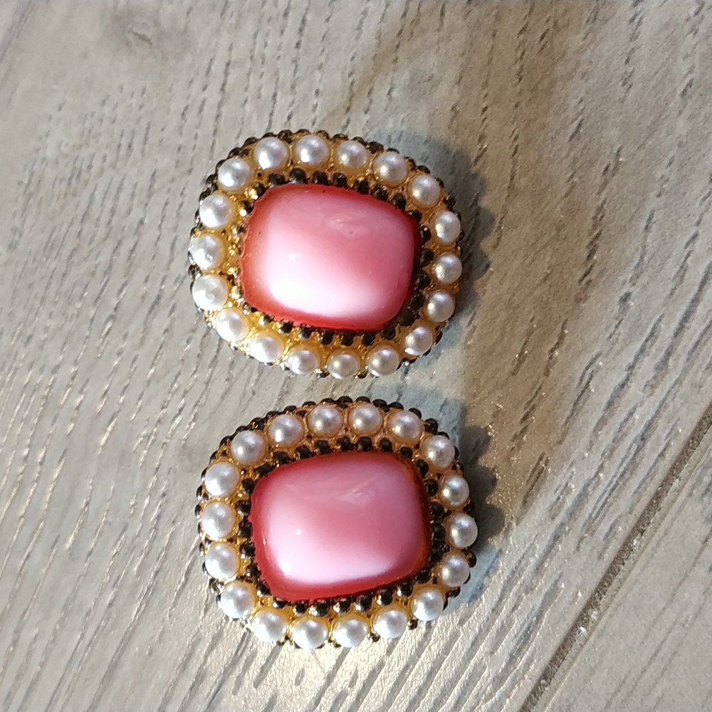 Vintage coral Faux pearl stud earrings